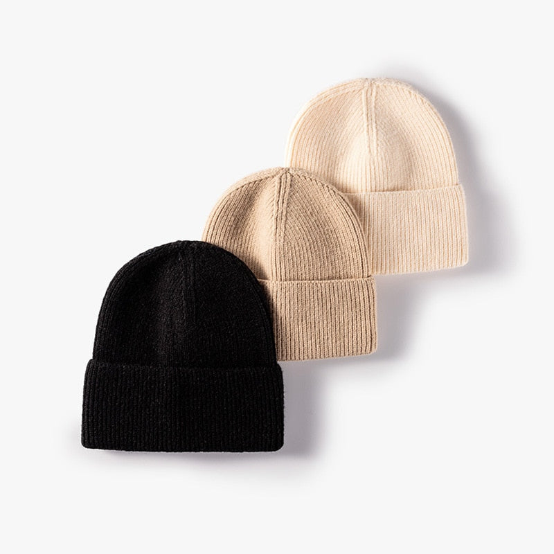 Outdoor knitted warm beanie