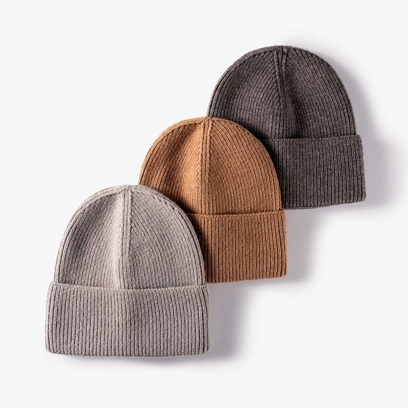 Outdoor knitted warm beanie